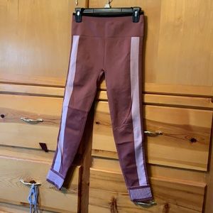 Fabletics NWOT High Waisted Seamless Color Block Leggings size Medium